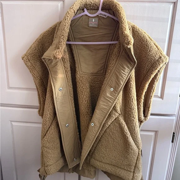 FP Movement by Free People Plush Tan Sherpa Vest - Picture 3 of 3